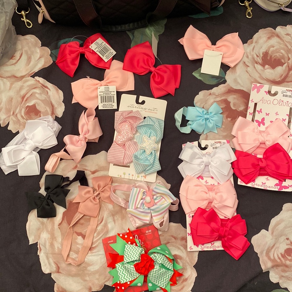 Lot of 14 bow headbands and 4 bows